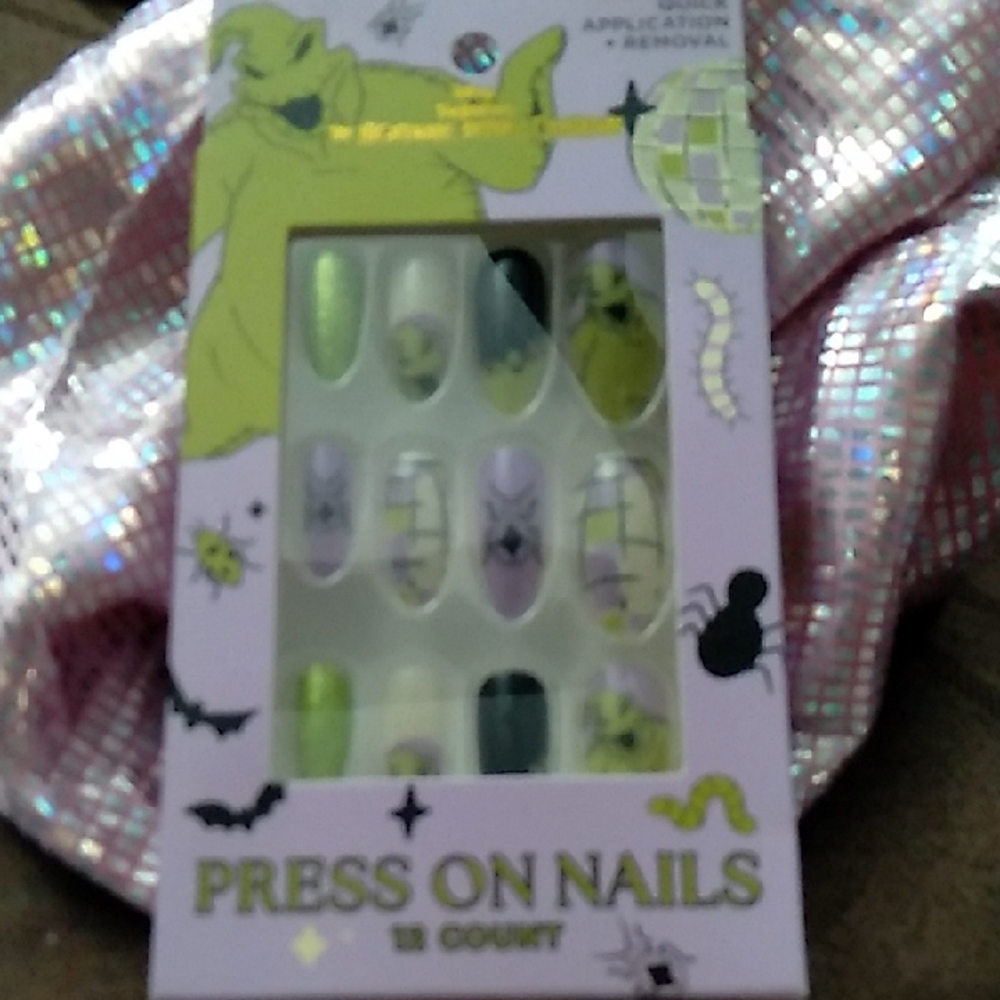 Press On Nails 18-Count Purple & Green False Nail Set